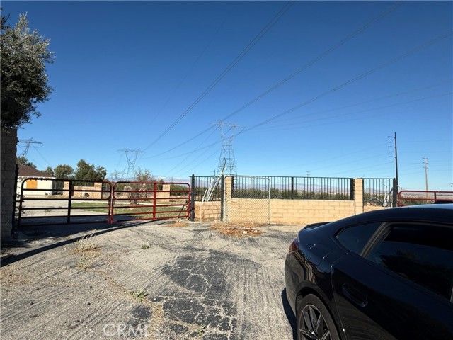 8539 W Avenue L, Lancaster, CA 93536