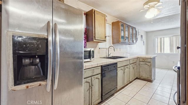 201 E 111th Place, Los Angeles, CA 90061