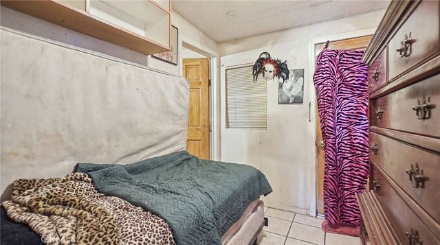 201 E 111th Place, Los Angeles, CA 90061