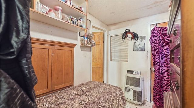 201 E 111th Place, Los Angeles, CA 90061