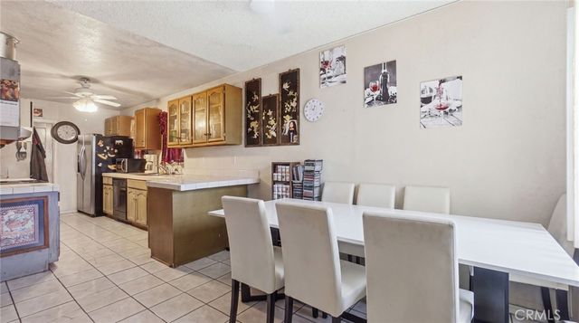 201 E 111th Place, Los Angeles, CA 90061