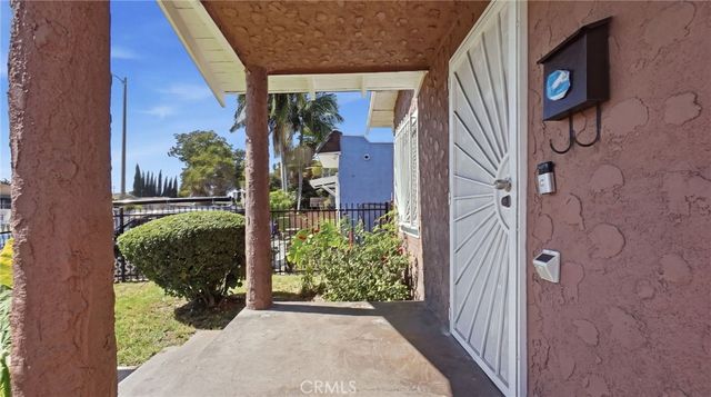 201 E 111th Place, Los Angeles, CA 90061