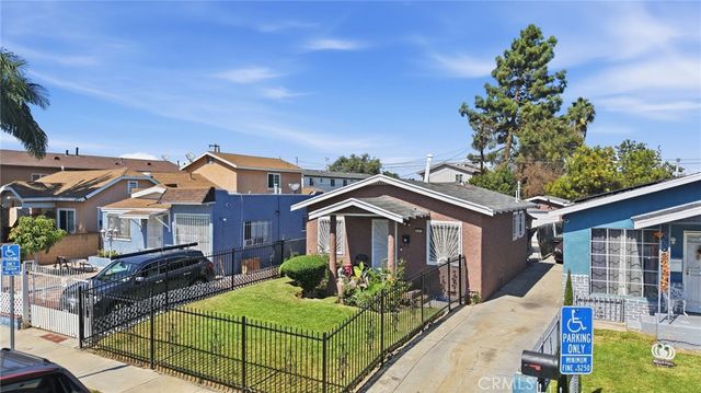 201 E 111th Place, Los Angeles, CA 90061