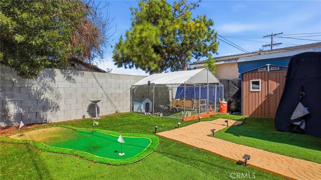 201 E 111th Place, Los Angeles, CA 90061