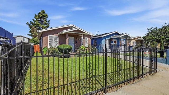 201 E 111th Place, Los Angeles, CA 90061