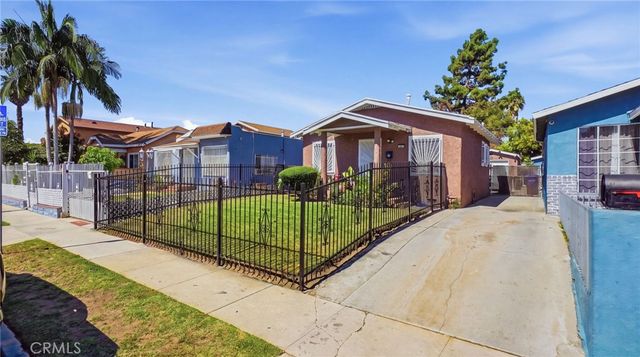 201 E 111th Place, Los Angeles, CA 90061