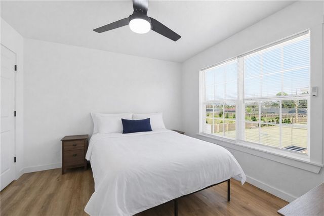 2304 SE Jayel Terrace 1, Bentonville, AR 72712