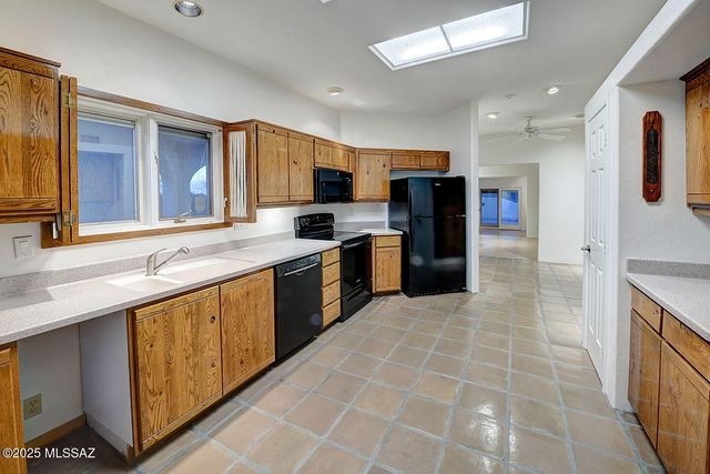 972 N Rancho Del Jefe Loop, Tucson, AZ 85748