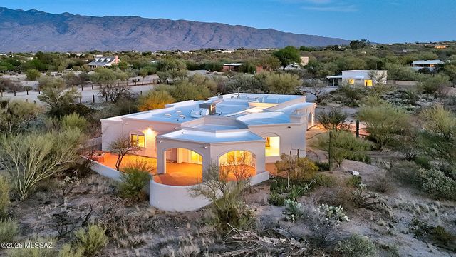 972 N Rancho Del Jefe Loop, Tucson, AZ 85748