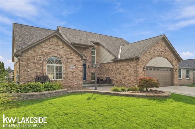 53572 Villa Rosa Drive, Macomb Twp, MI 48042