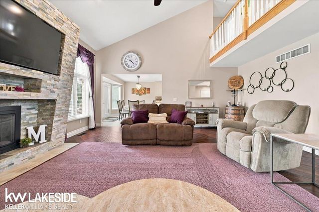 53572 Villa Rosa Drive, Macomb Twp, MI 48042