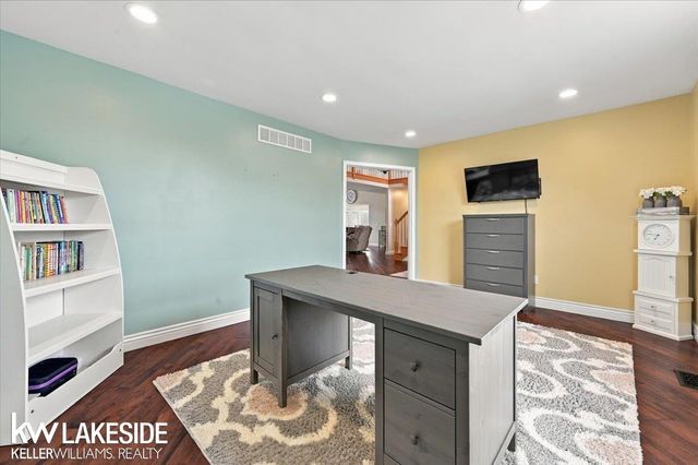 53572 Villa Rosa Drive, Macomb Twp, MI 48042