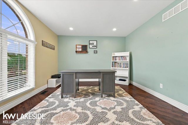 53572 Villa Rosa Drive, Macomb Twp, MI 48042