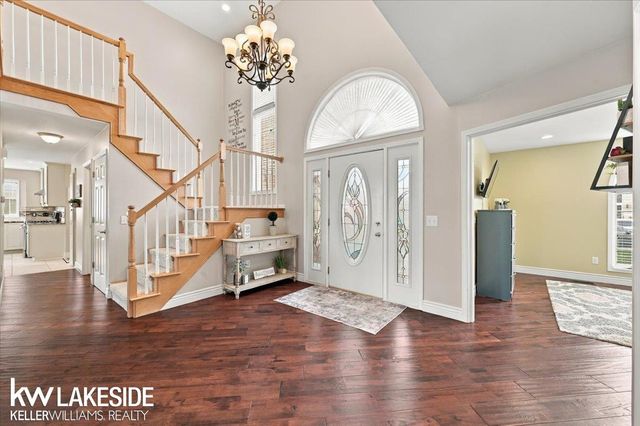 53572 Villa Rosa Drive, Macomb Twp, MI 48042