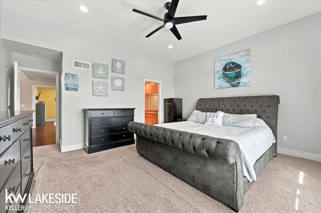 53572 Villa Rosa Drive, Macomb Twp, MI 48042
