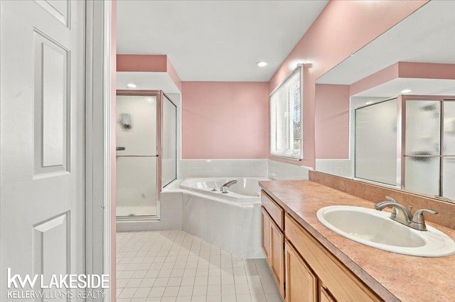 53572 Villa Rosa Drive, Macomb Twp, MI 48042