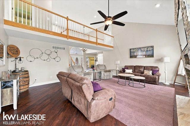 53572 Villa Rosa Drive, Macomb Twp, MI 48042