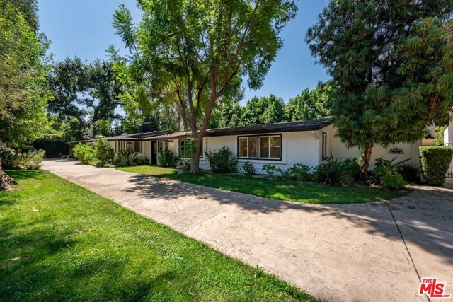 4725 Vanalden Avenue, Los Angeles, CA 91356