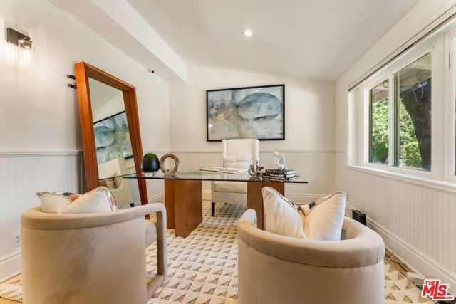 4725 Vanalden Avenue, Los Angeles, CA 91356