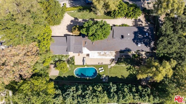 4725 Vanalden Avenue, Los Angeles, CA 91356