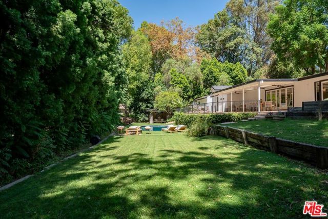 4725 Vanalden Avenue, Los Angeles, CA 91356