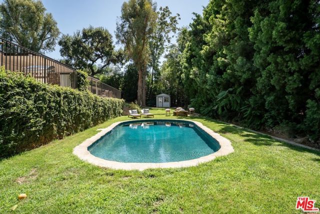4725 Vanalden Avenue, Los Angeles, CA 91356