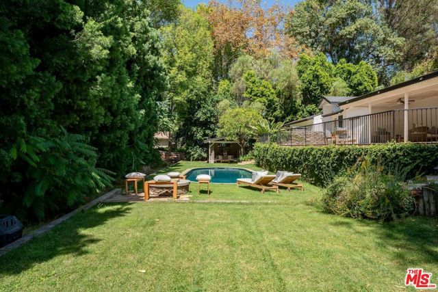 4725 Vanalden Avenue, Los Angeles, CA 91356