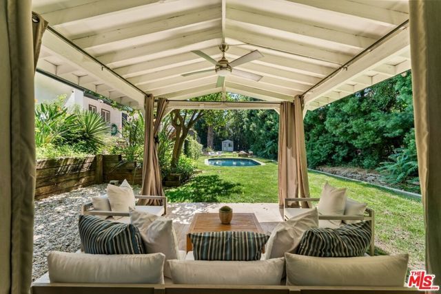 4725 Vanalden Avenue, Los Angeles, CA 91356