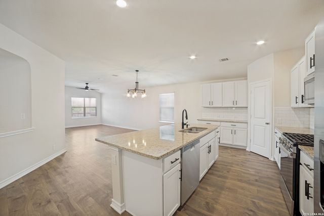 13080 Whisper Bend, San Antonio, TX 78252