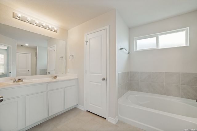 13080 Whisper Bend, San Antonio, TX 78252
