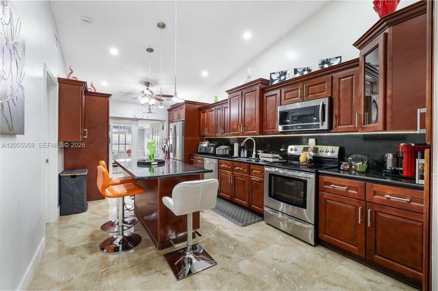 11425 NW 88th Ct, Hialeah Gardens, FL 33018