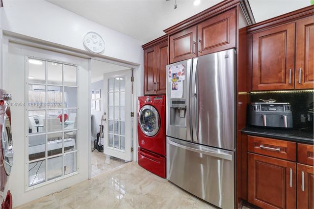 11425 NW 88th Ct, Hialeah Gardens, FL 33018