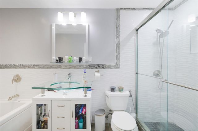 11425 NW 88th Ct, Hialeah Gardens, FL 33018