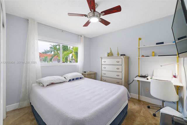 11425 NW 88th Ct, Hialeah Gardens, FL 33018