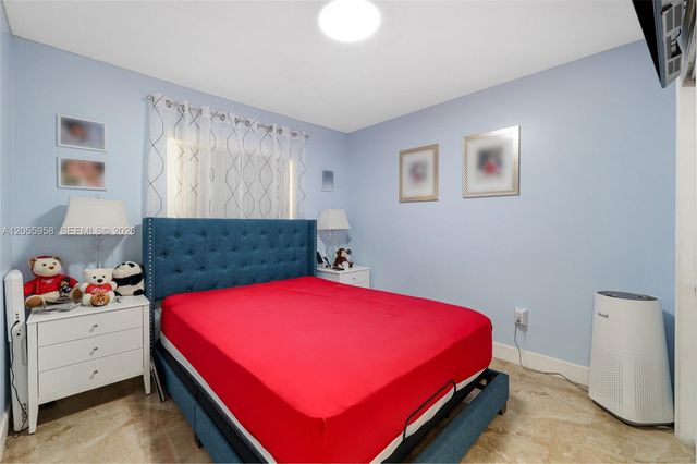 11425 NW 88th Ct, Hialeah Gardens, FL 33018