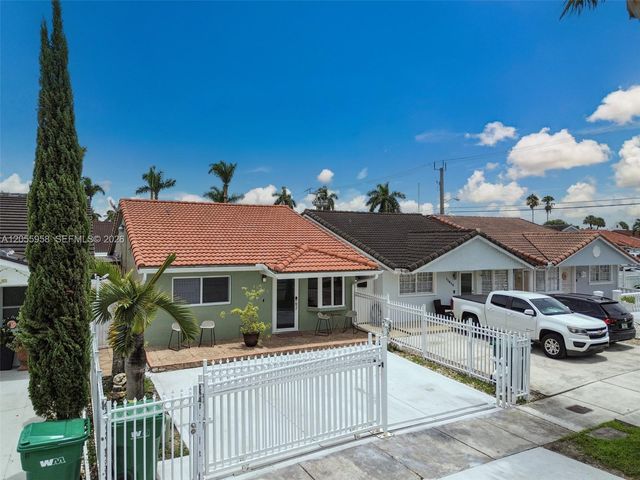 11425 NW 88th Ct, Hialeah Gardens, FL 33018