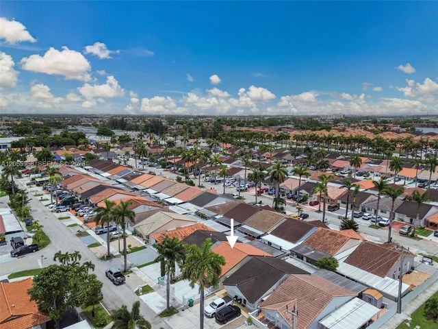 11425 NW 88th Ct, Hialeah Gardens, FL 33018