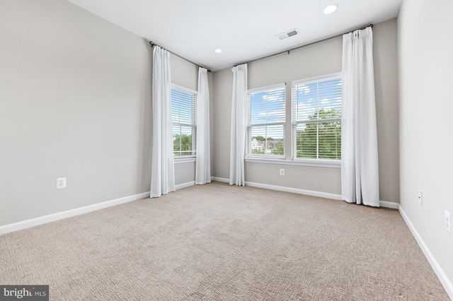 7610 HUBBLE DR, Lanham, MD 20706