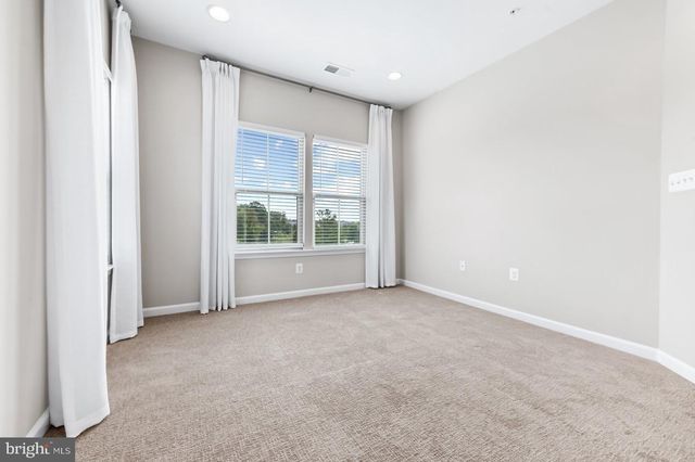 7610 HUBBLE DR, Lanham, MD 20706
