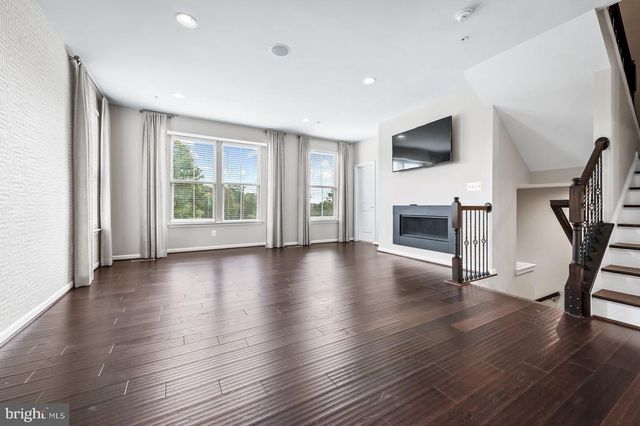 7610 HUBBLE DR, Lanham, MD 20706