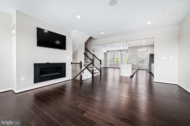 7610 HUBBLE DR, Lanham, MD 20706