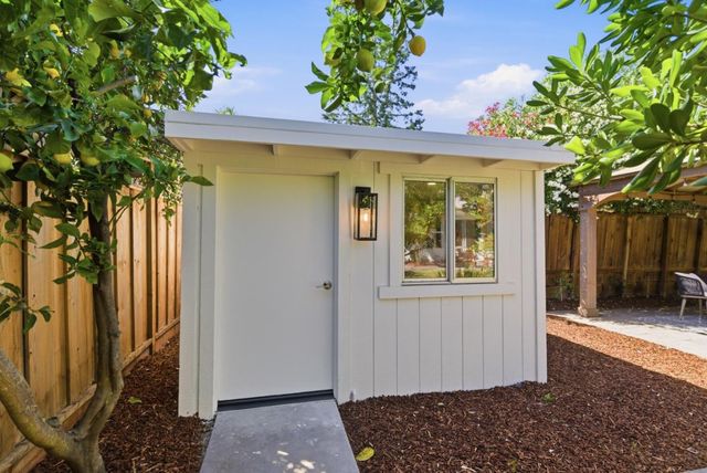 1718 Carleton Court, Redwood City, CA 94061