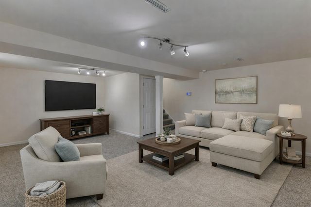 819 N Oakwood Street, Griffith, IN 46319