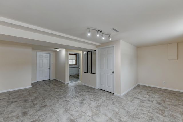 819 N Oakwood Street, Griffith, IN 46319