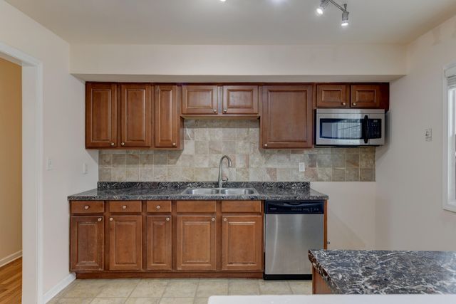 819 N Oakwood Street, Griffith, IN 46319