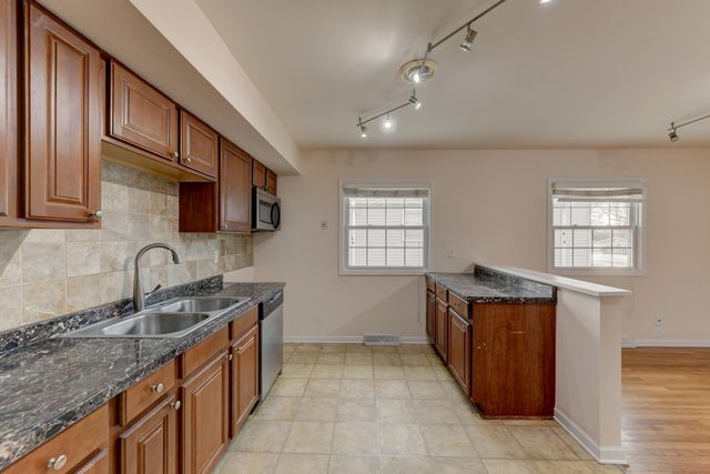 819 N Oakwood Street, Griffith, IN 46319