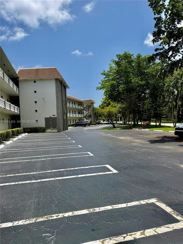 5001 NW 34th Street 102, Lauderdale Lakes, FL 33319