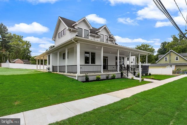 6 CHAPEL AVE, Medford, NJ 08055
