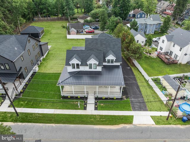 6 CHAPEL AVE, Medford, NJ 08055