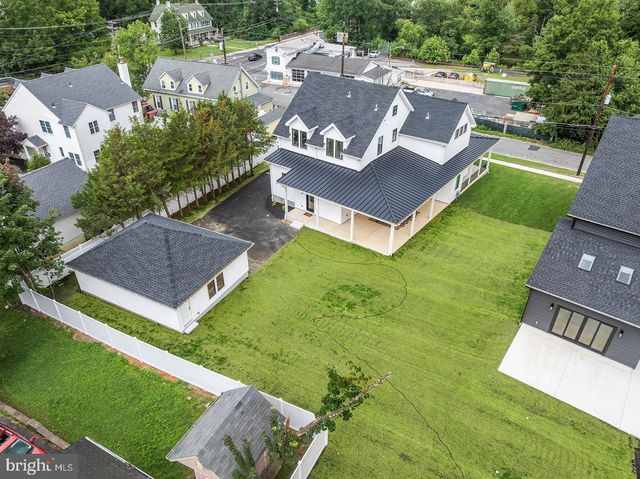 6 CHAPEL AVE, Medford, NJ 08055